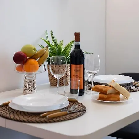 Cathedral-central 5*skyline M3 Apartament *